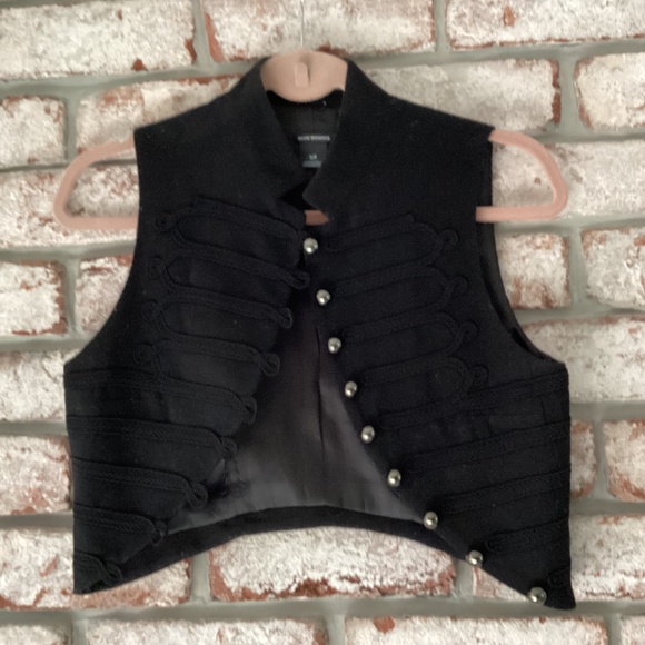 Club Monaco cropped black vest - Picture 1 of 5